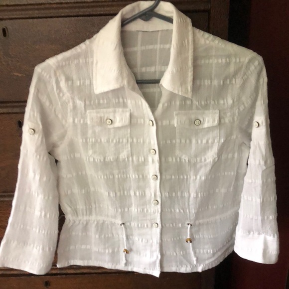 White Boxy 3/4 Sleeve Button Down Blouse - Picture 1 of 5